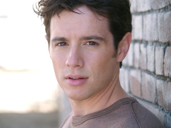 Фото - Патрик Кавано: 600x449 / 36 Кб