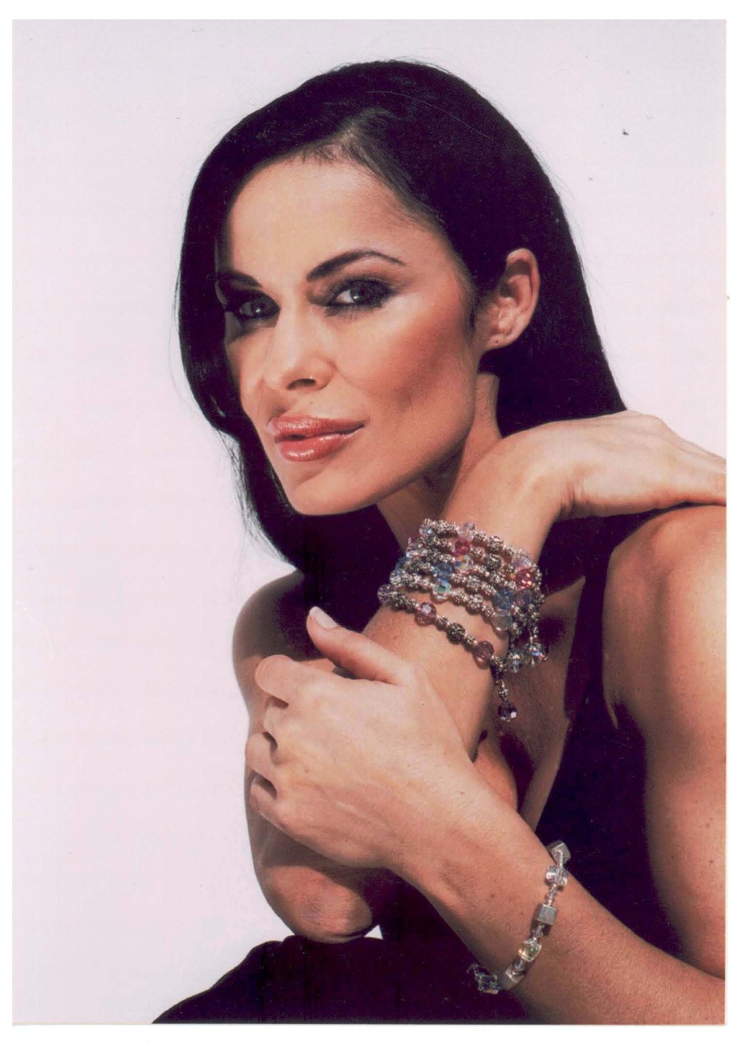 Фото - Симона Левин: 1433x2048 / 279 Кб