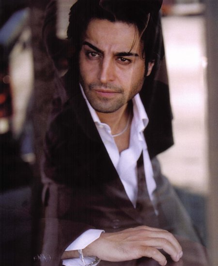 Фото - Nicholas Guilak: 450x549 / 34 Кб