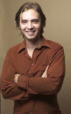 Фото - Аарон Стэнфорд: 249x400 / 17 Кб