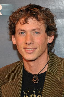 Фото - Greg Fellows: 266x400 / 30 Кб