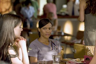 Фото - Rose Rollins: 333x222 / 18 Кб