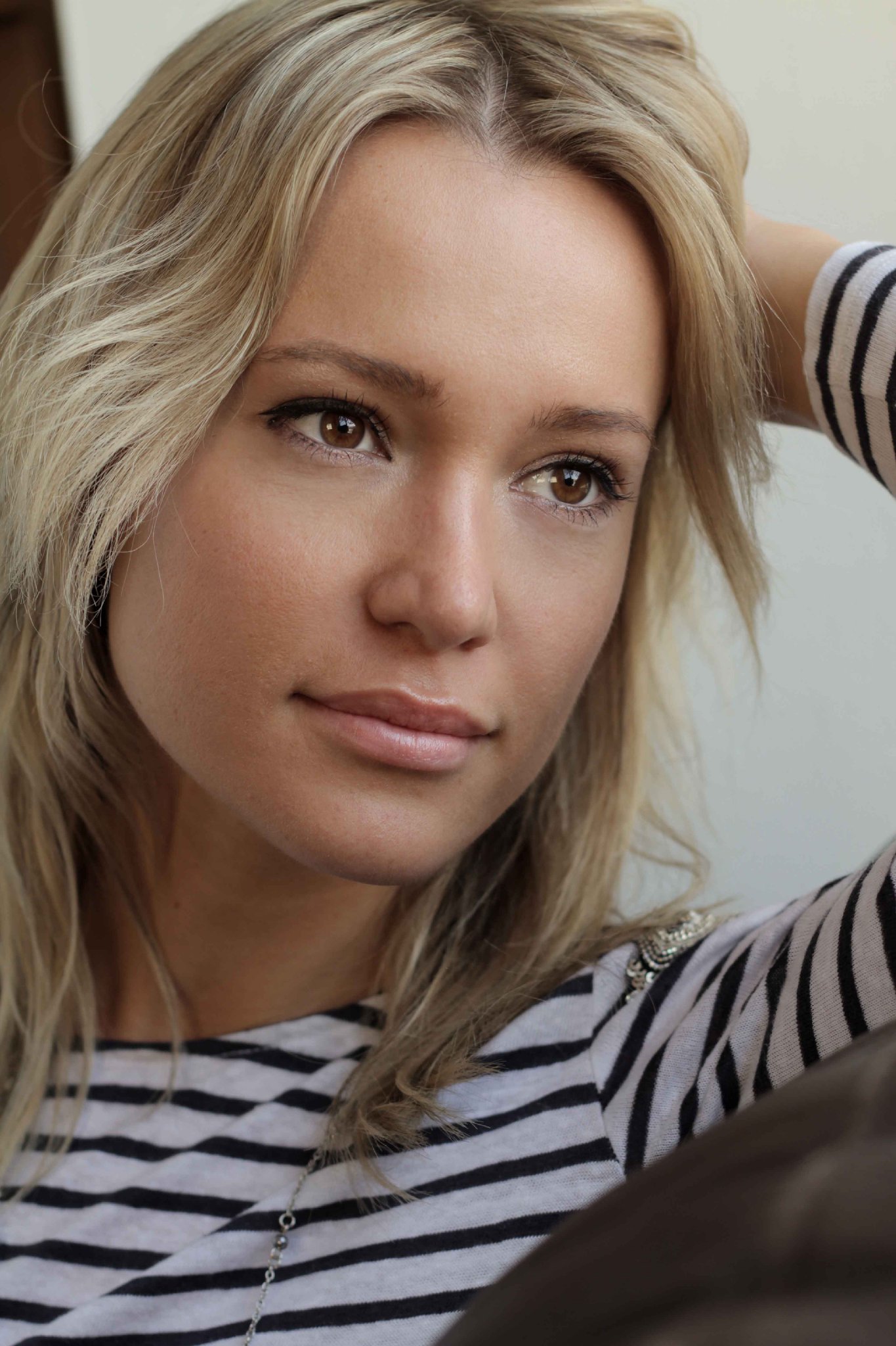 Фото - Лилия Мэй: 1365x2048 / 351 Кб