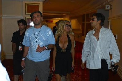 Фото - Robert Paul Taylor: 398x264 / 22 Кб