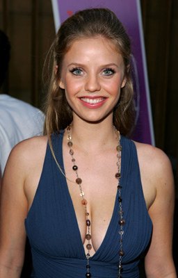 Фото - Келли Гарнер: 256x400 / 21 Кб