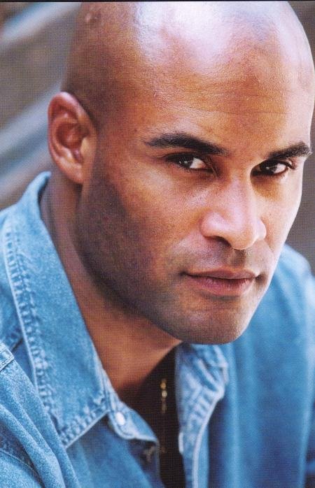 Фото - Robert Joseph: 450x698 / 73 Кб