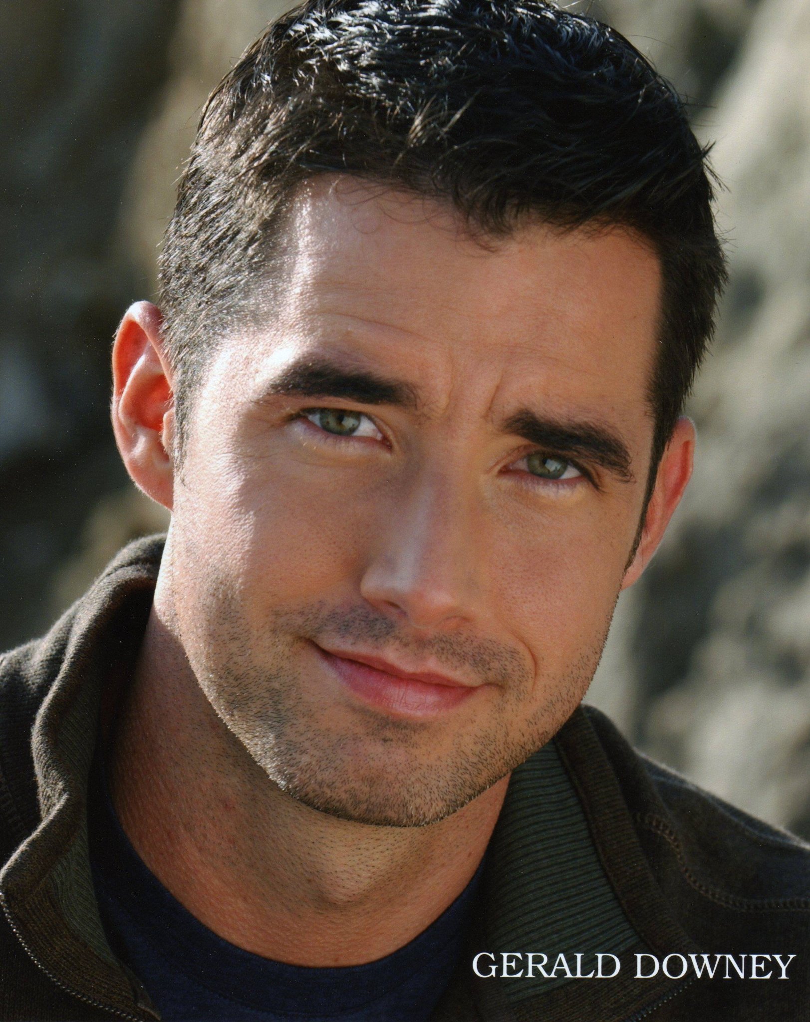 Фото - Джералд Дауни: 1623x2048 / 535 Кб