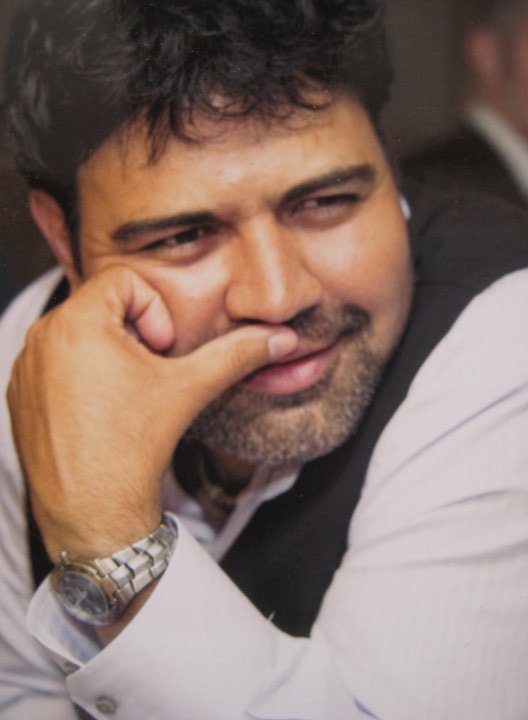 Фото - Juan Carlos Velis: 528x720 / 43 Кб