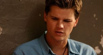 Фото - Стивен Грейхм: 345x187 / 11 Кб