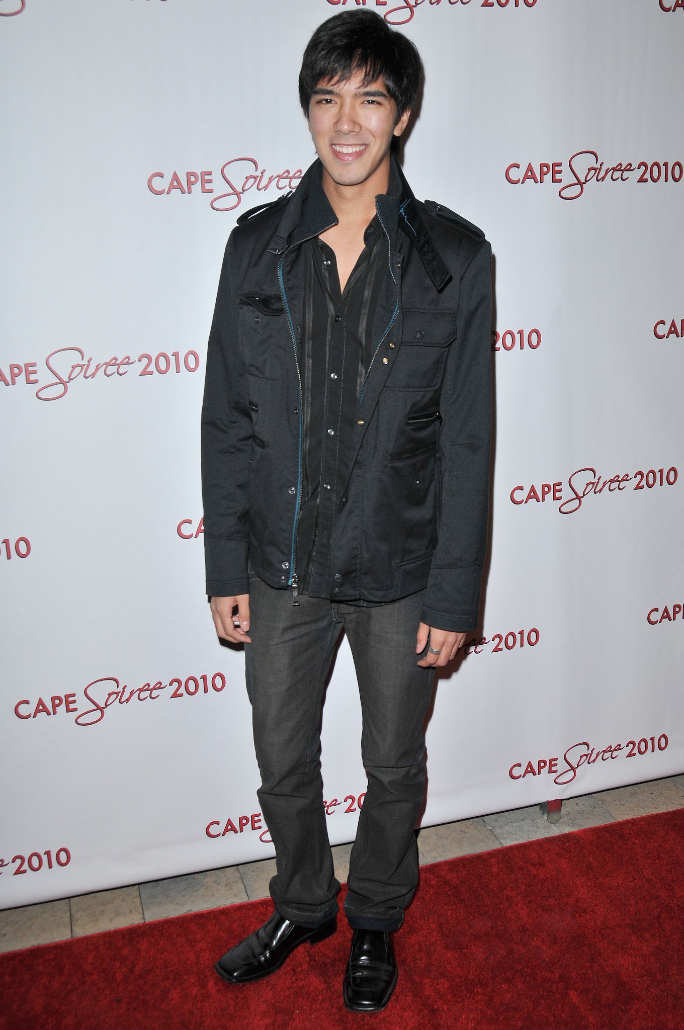 Фото - Шон Майкл: 1360x2048 / 338 Кб