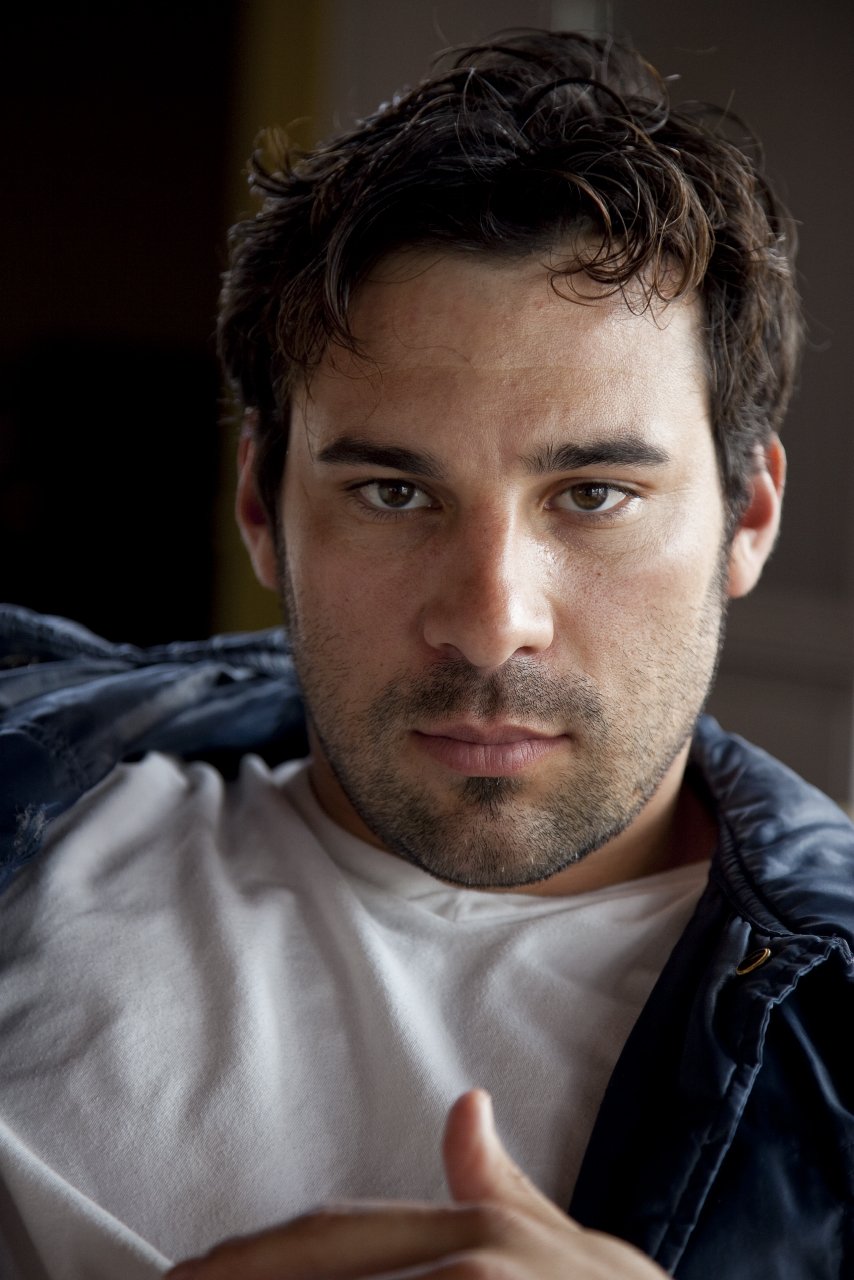 Фото - Jerry G. Angelo: 854x1280 / 145 Кб