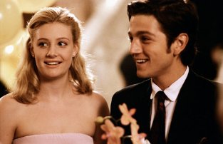 Фото - Ромола Гарай: 313x202 / 15 Кб