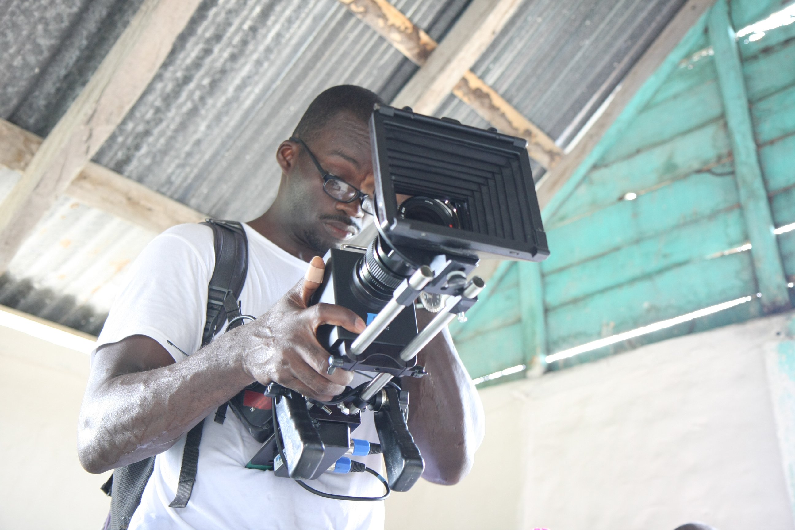 Фото - Adrian Washington: 2592x1728 / 466 Кб