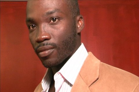 Фото - Adrian Washington: 480x320 / 22 Кб