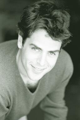 Фото - Anthero Montenegro: 256x384 / 15 Кб