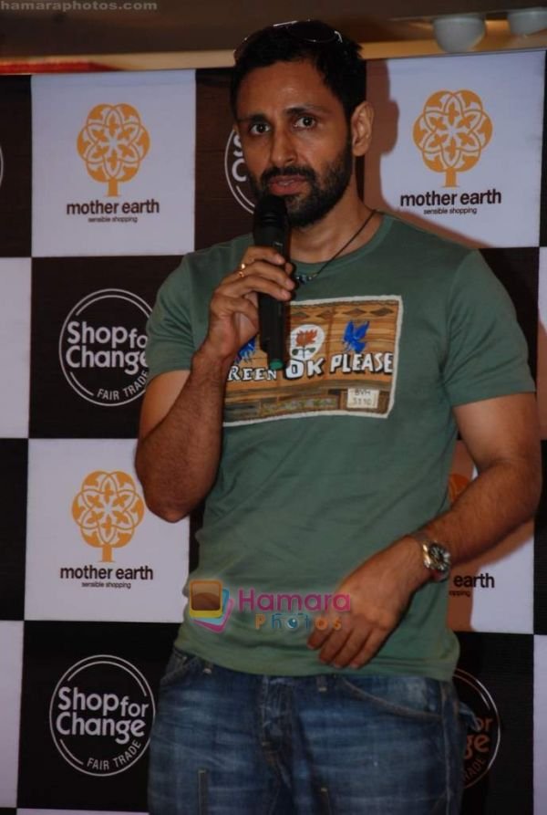 Фото - Parvin Dabas: 600x893 / 70 Кб