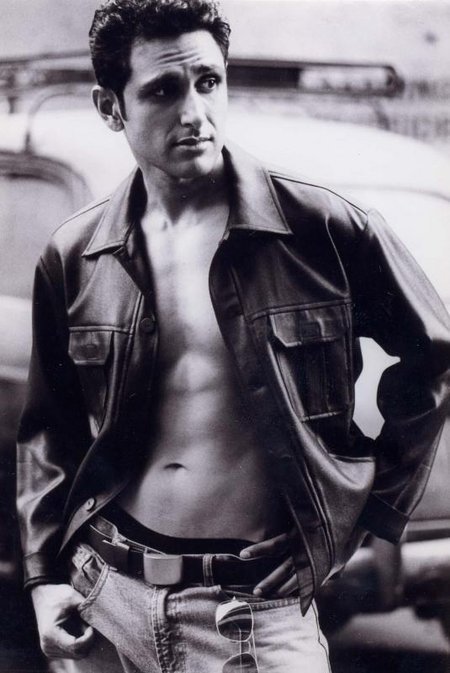 Фото - Parvin Dabas: 450x673 / 56 Кб