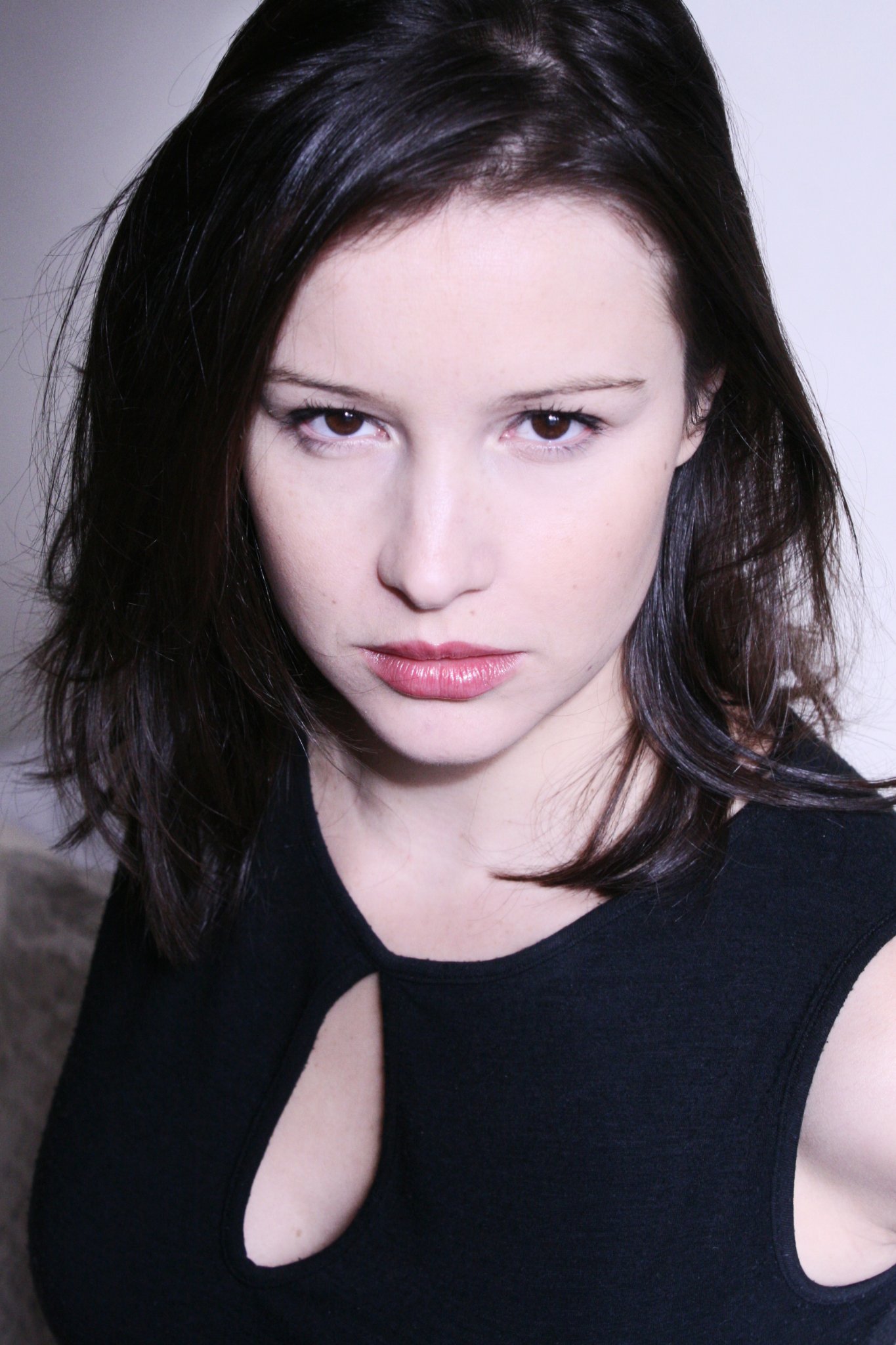 Фото - Alexandra Ansidei: 1365x2048 / 332 Кб