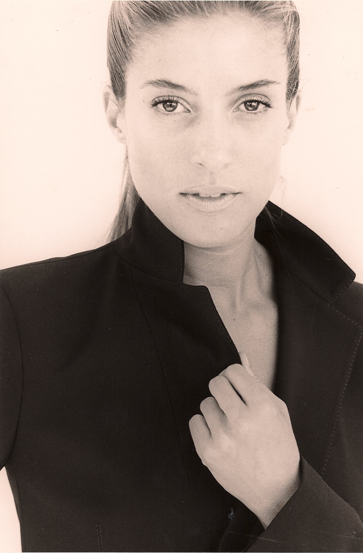 Фото - Jimena Hoyos: 1171x1783 / 310 Кб