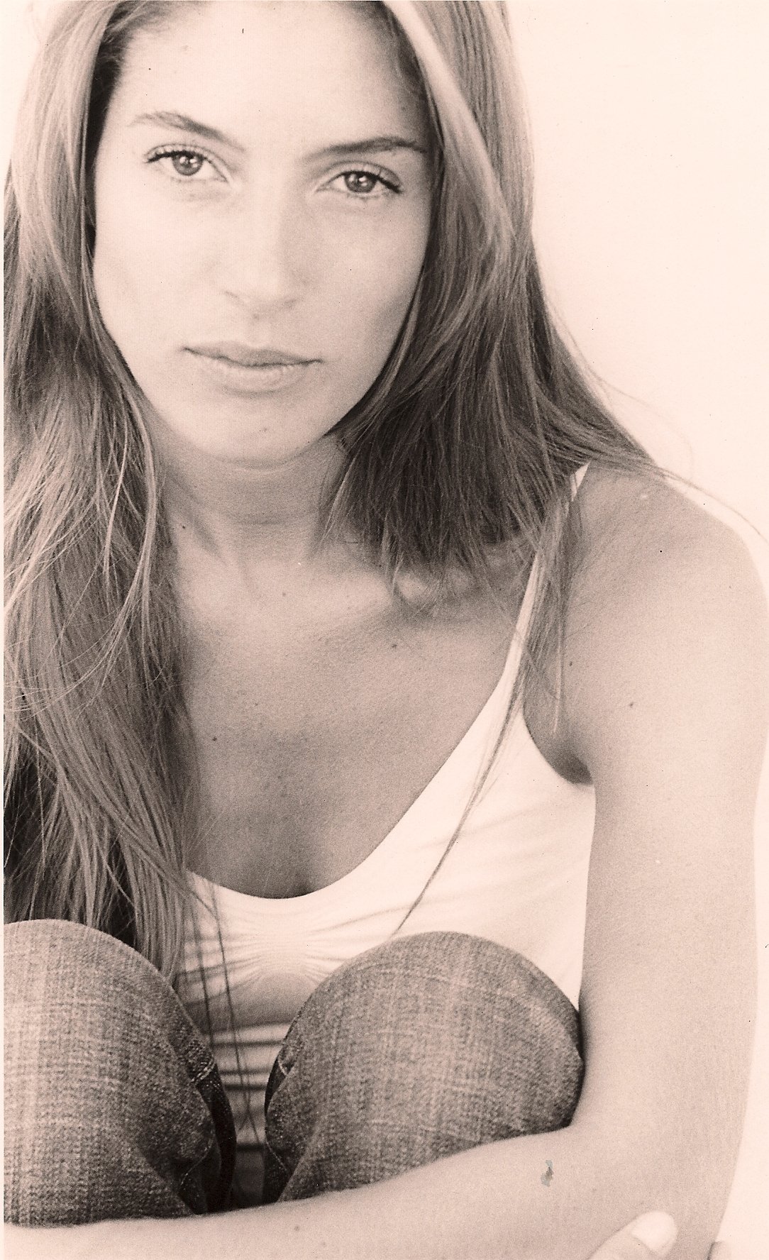 Фото - Jimena Hoyos: 1084x1776 / 438 Кб