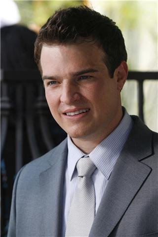 Фото - Джошуа ЛеБар: 320x480 / 26 Кб