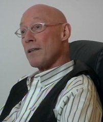 Фото - Ian A. Wallace: 202x238 / 11 Кб