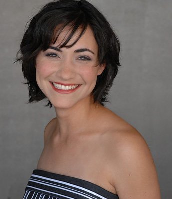 Фото - America Young: 345x399 / 20 Кб