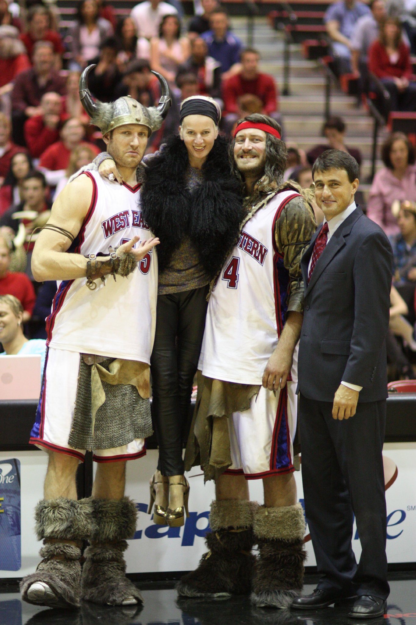 Фото - Peter Cornell: 1365x2048 / 442 Кб