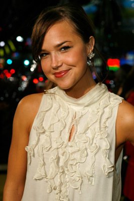 Фото - Ариэль Кеббел: 267x400 / 22 Кб