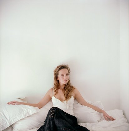 Фото - Джемма Пауэлл: 413x420 / 17 Кб