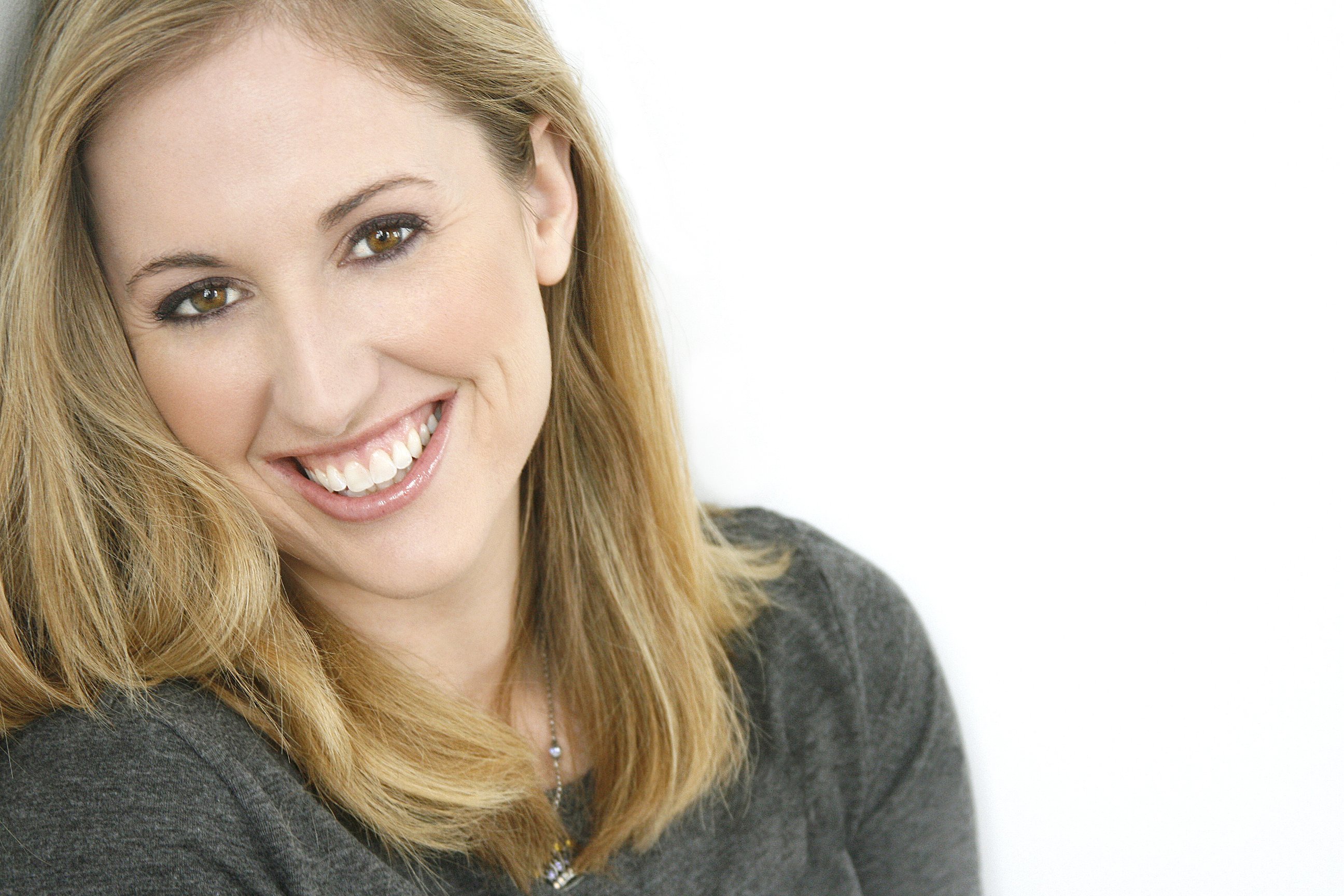 Фото - Amber Gristak: 2592x1728 / 616 Кб