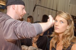 Фото - Анджела Линдвэлл: 263x173 / 13 Кб