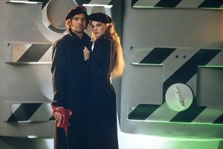 Фото - Анджела Линдвэлл: 323x215 / 15 Кб