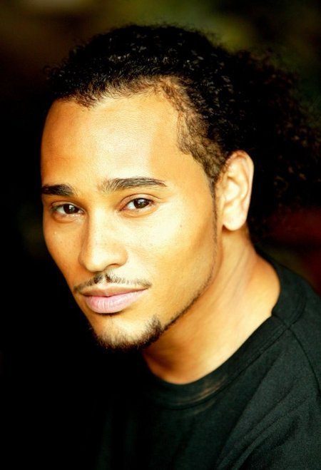 Фото - Cisco Reyes: 450x659 / 42 Кб