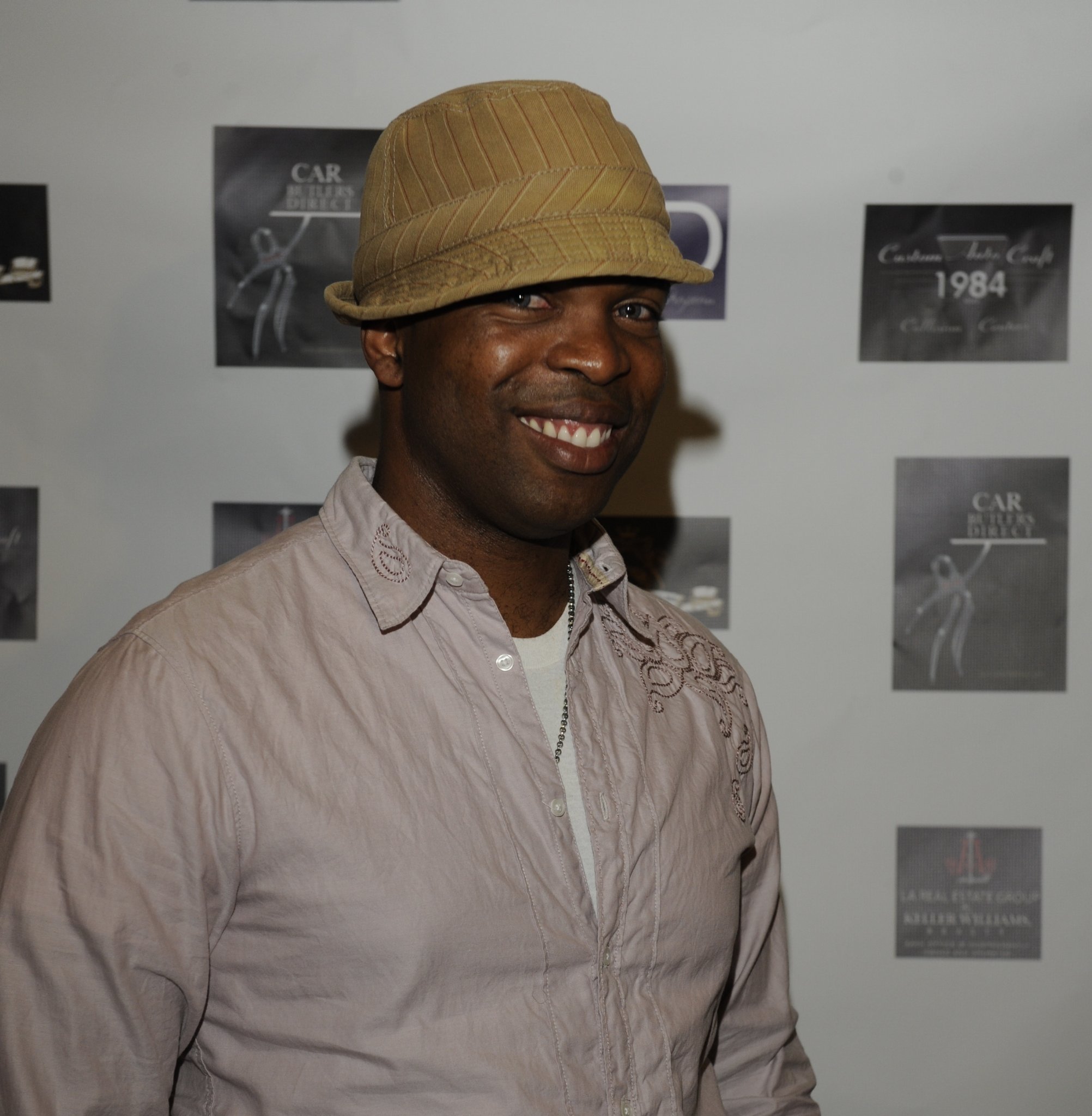 Фото - Андре Гордон: 2004x2048 / 367 Кб