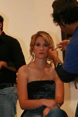 Фото - Heather Charles: 320x480 / 21 Кб