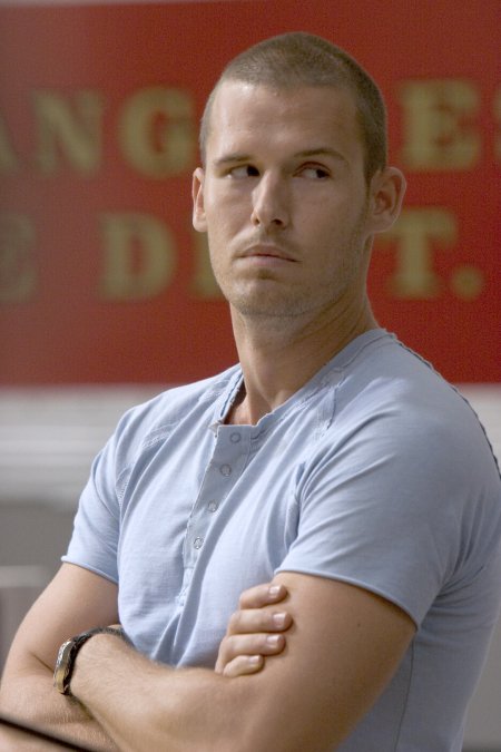 Фото - Alex Nesic: 450x675 / 46 Кб