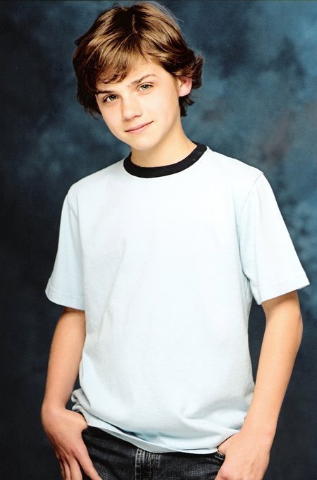 Фото - Hayden McFarland: 450x681 / 45 Кб