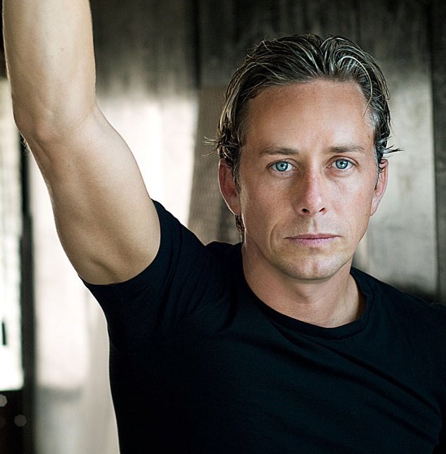 Фото - Дин Армстронг: 634x645 / 63 Кб