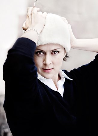 Фото - Mirja Turestedt: 327x450 / 16 Кб