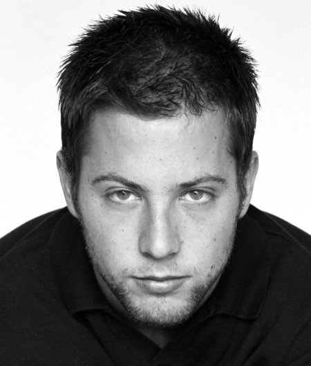 Фото - Luis Arrieta: 450x529 / 35 Кб