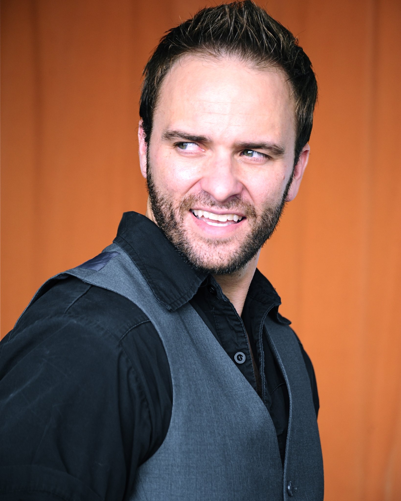 Фото - Chris Moss: 1639x2048 / 378 Кб