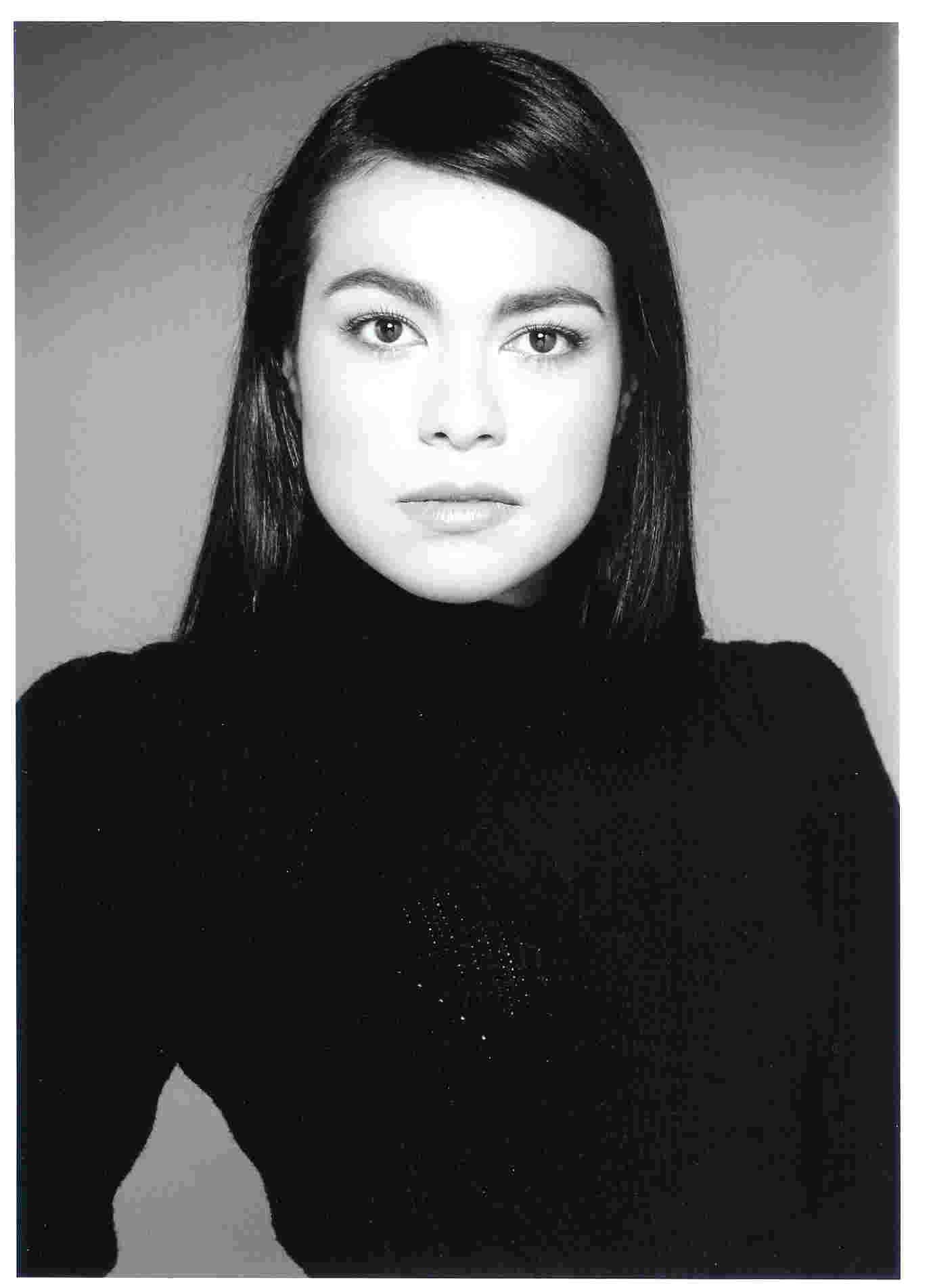 Фото - Джованна Закариас: 1376x1902 / 81 Кб