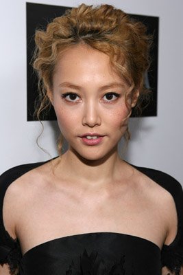 Фото - Ринко Кикути: 267x400 / 20 Кб