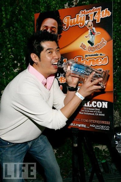 Фото - Джефф Лам: 396x594 / 57 Кб