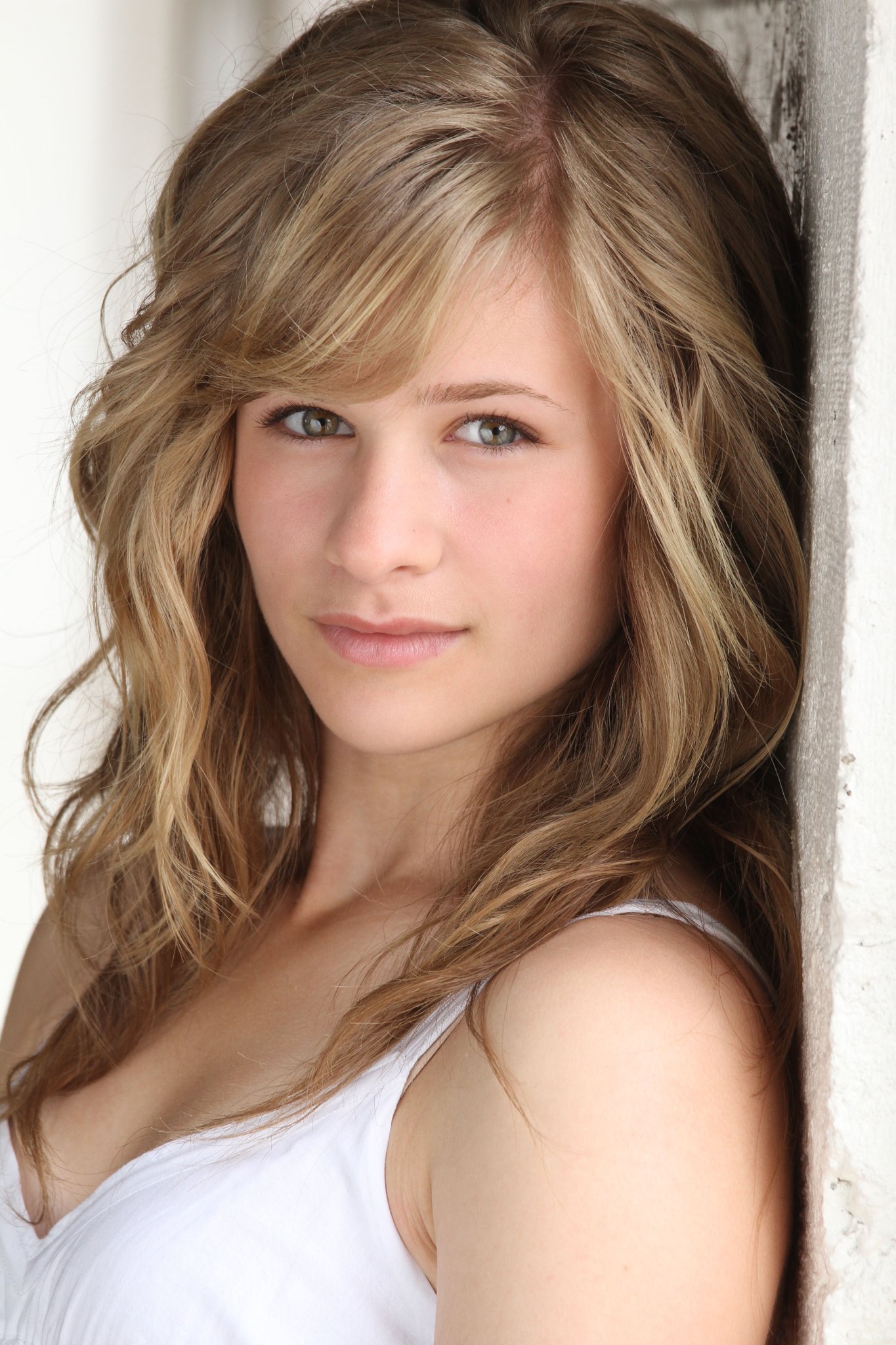 Фото - Дженна Бойд: 1365x2048 / 449 Кб