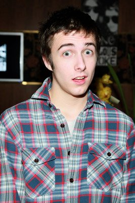 Фото - Рис Томпсон: 267x400 / 32 Кб