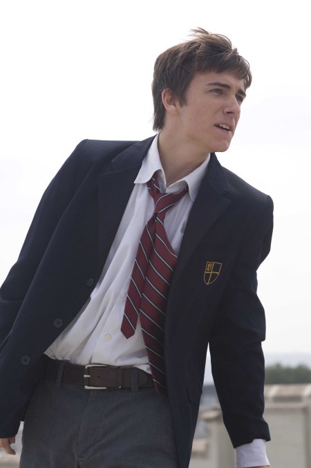 Фото - Рис Томпсон: 450x677 / 31 Кб