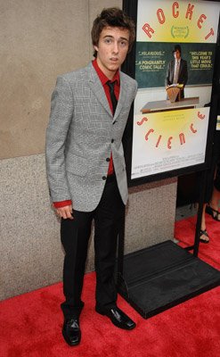 Фото - Рис Томпсон: 247x400 / 26 Кб