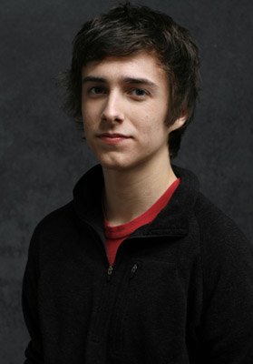 Фото - Рис Томпсон: 279x400 / 16 Кб